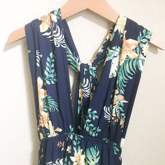 Tropical Infinity Dress - Picture 2 of 7